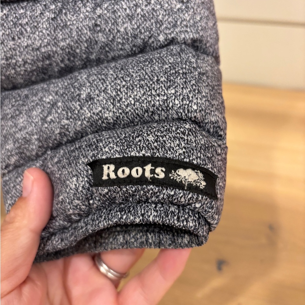 Roots Salt and Pepper Packable Down Jacket, Medium - Picture 6 of 7